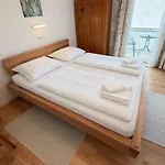ホームステイ Leo's *