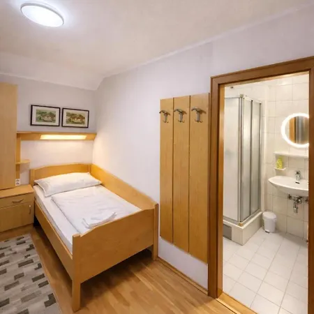 Leo's Δωμάτια σε οικογενειακή κατοικία